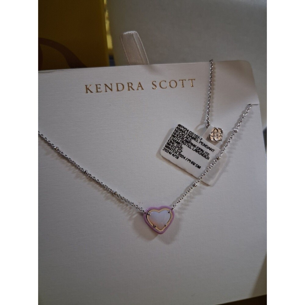 Kendra Scott Anna NOS Pendant Necklace Pastel Lavender Opalite Gift Box